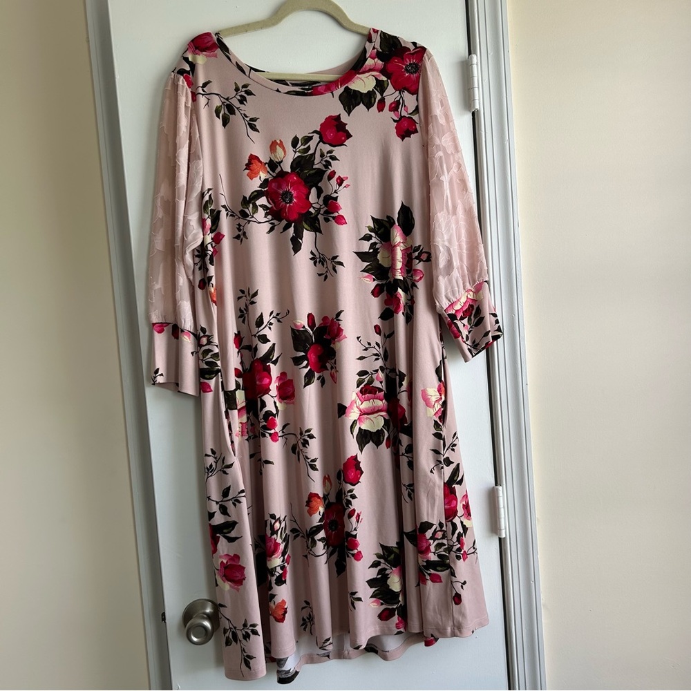 LuLaRoe Floral Pink Dress Lace Sleeves Size XL Flowy, Comfortable, Teacher